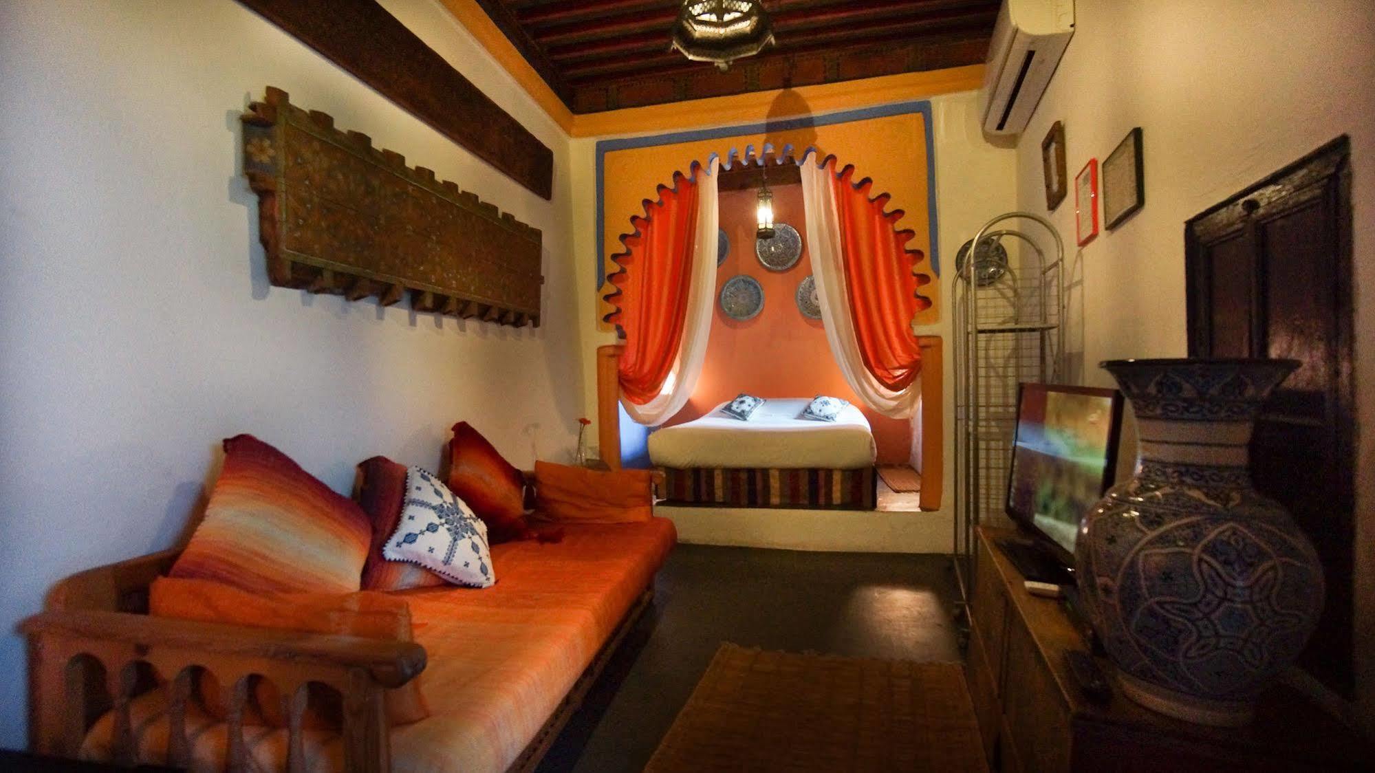 Hotel Casa Miguel Чефчауен Екстериор снимка
